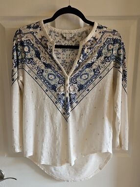 Lucky Brand White Long Sleeve Henley Top with Blue and Green Print